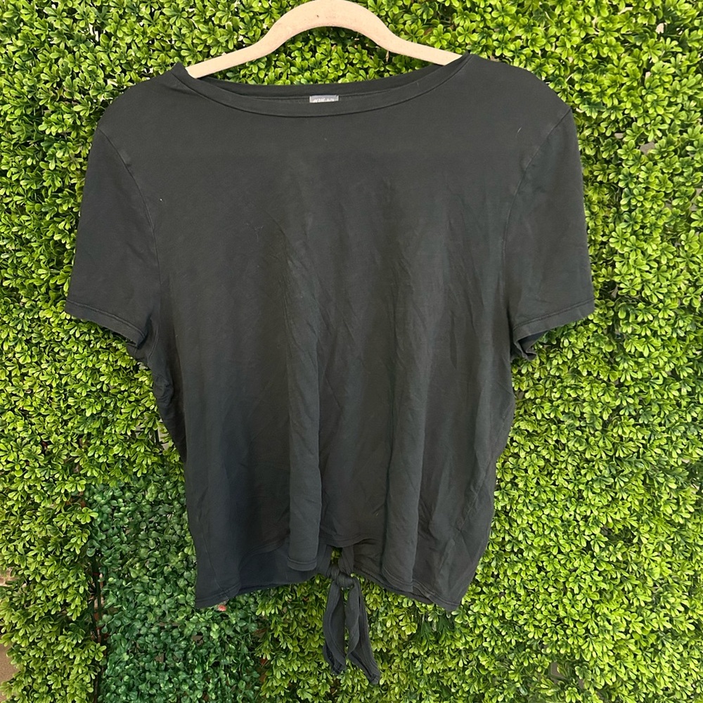 Simple grey tee with back cut out